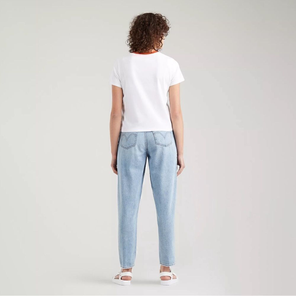 Levi’s Jodie T- Shirt in White & Red - Picture 8 of 8